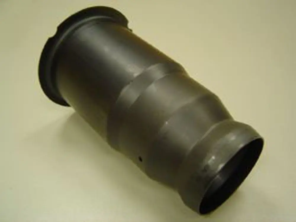Schwarzes Metallrohr mit konischer Form und einem offenen Ende. Der Hersteller ist Remeha. Das Produkt hat keine erkennbaren Maße oder spezifischen Angaben auf dem Bild.